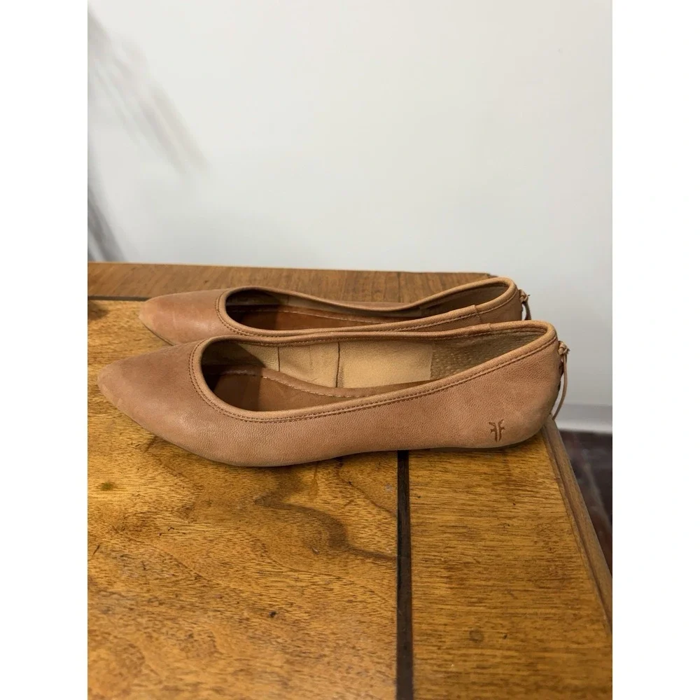 FRYE Women's 8 Regina Tan Beige Brandy Leather Nubuck Ballet Flats Pointed Toe
